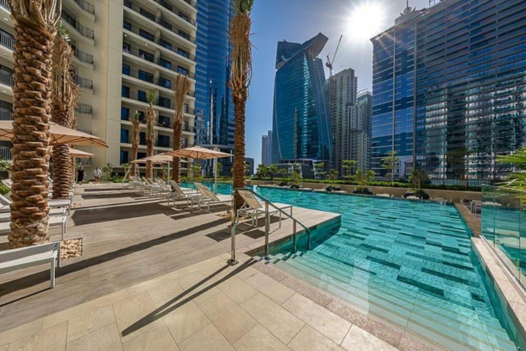 Quiet 1br With River View Appartamento Dubai