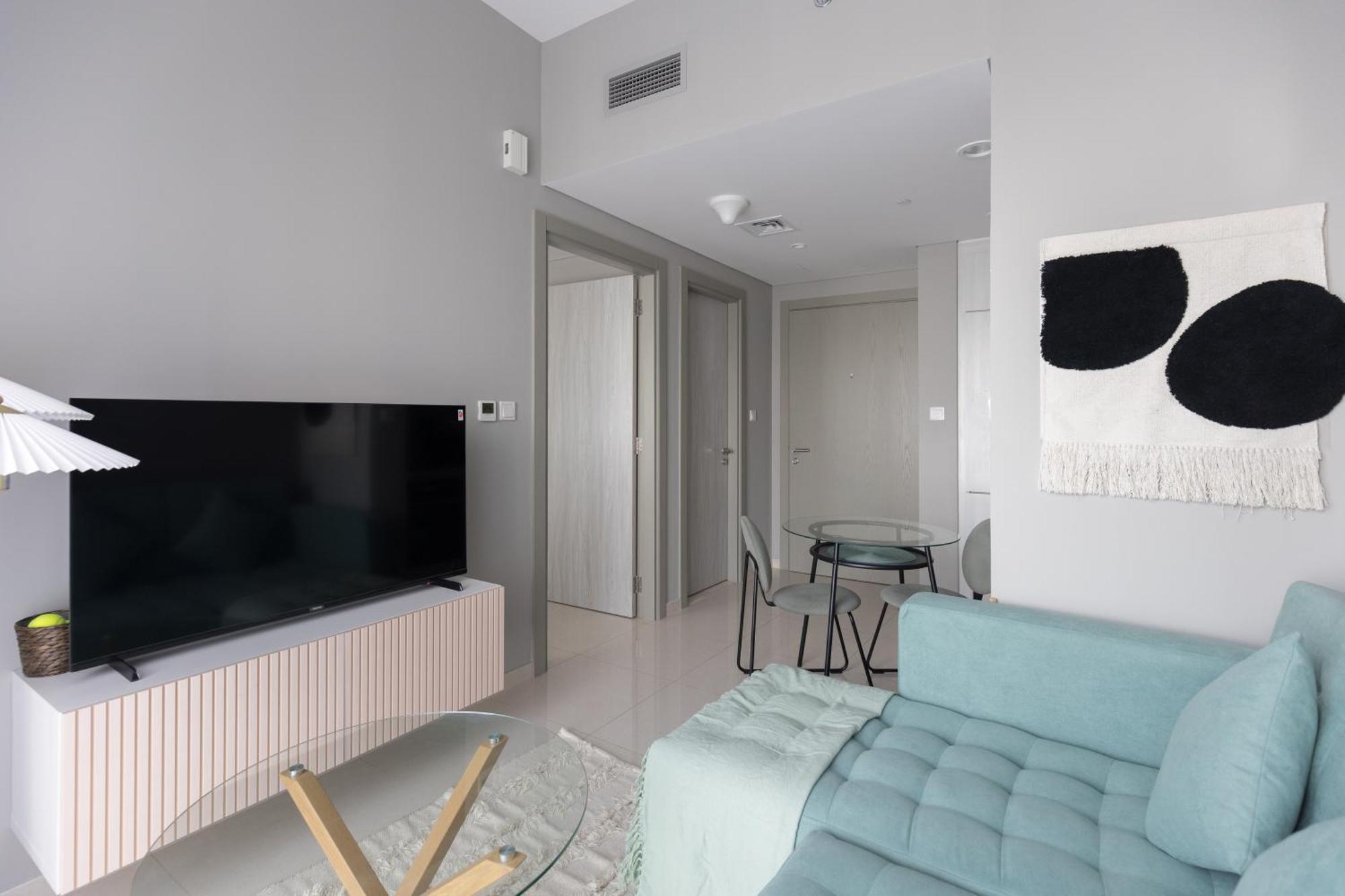 Quiet 1br With River View * Дубай