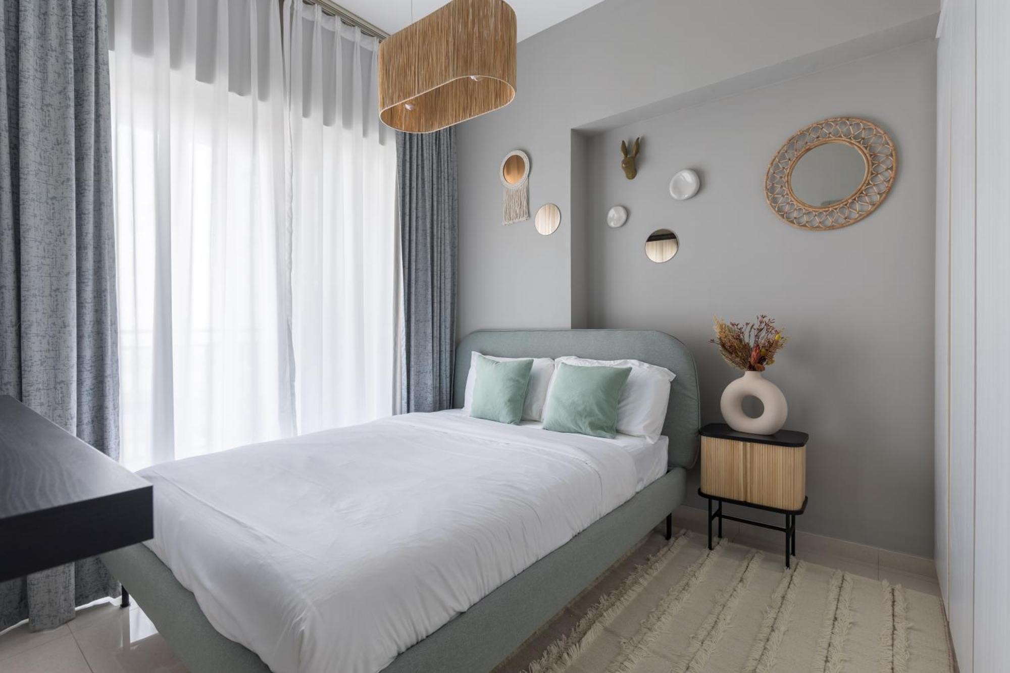 Quiet 1br With River View * Дубай
